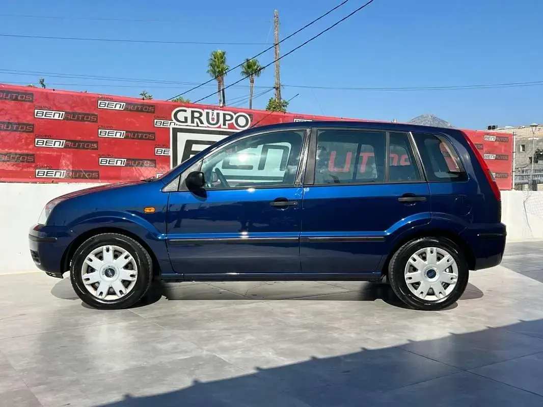 Usado Ford Fusion 68 CV (50 kW) 2003 Azul Utilitario