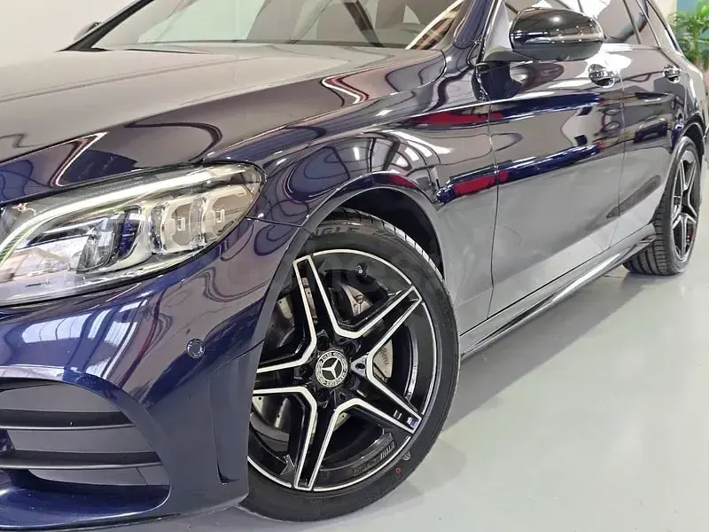 Usado Mercedes C200 160 CV (117 kW) 2019 Azul Familiar