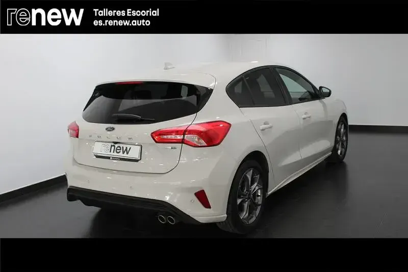 Usado Ford Focus ST-Line X 125 CV (91 kW) 2022 Blanco Berlina