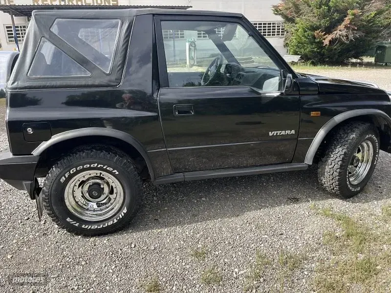 Usado Suzuki Vitara 80 CV (58 kW) 1993 Negro Descapotable