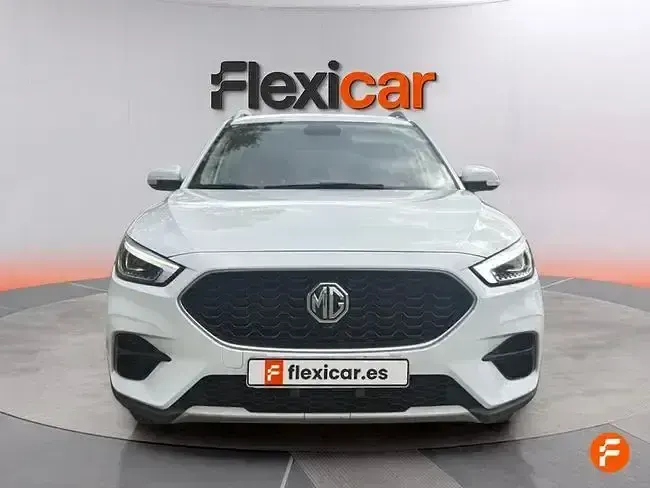 Usado MG ZS Luxury 111 CV (81 kW) 2023 Blanco SUV