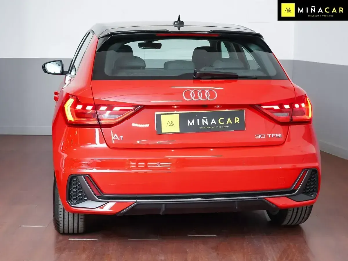 Usado Audi A1 Sportback 110 CV (80 kW) 2023 Rojo Utilitario