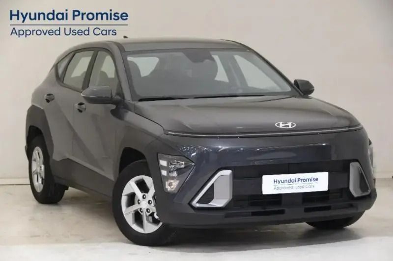Usado Hyundai Kona 120 CV (88 kW) 2024 Gris/plata SUV