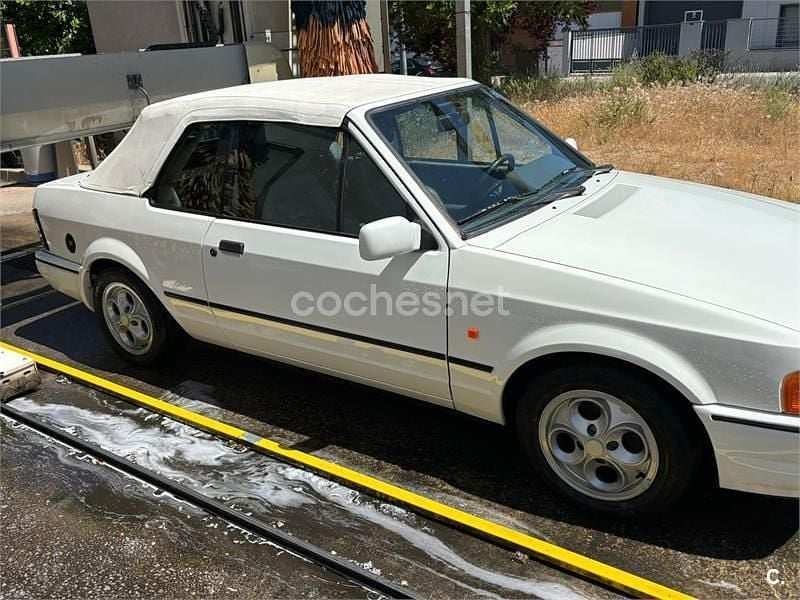 Blanco Usado 1991 Ford Escort Cabriolet Descapotable | 7600 € - Imagen 1/4