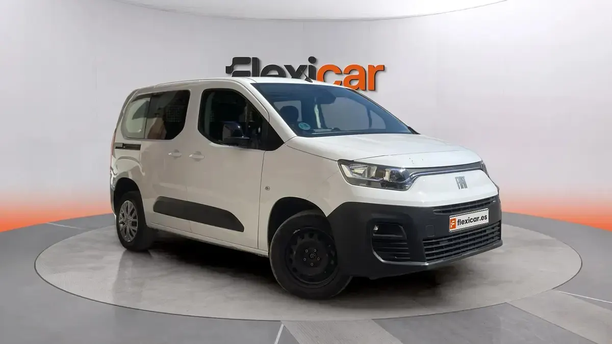 Usado Fiat Doblò 102 CV (75 kW) 2023 Monovolumen