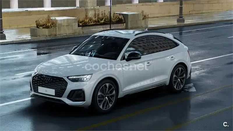 Używany Audi Q5 Sportback Sport 204 KM (150 kW) 2022 Biały SUV