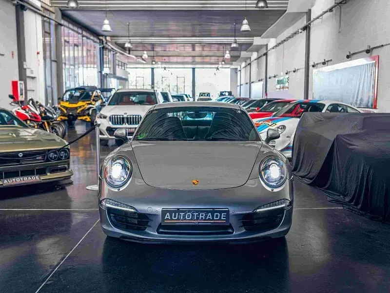 Usado Porsche 911 Carrera 4 350 CV (257 kW) 2013 Gris / plata Coupe