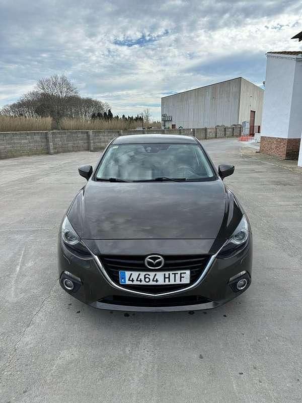 Usado Mazda 3 Luxury 120 CV (88 kW) 2013 Gris Utilitario