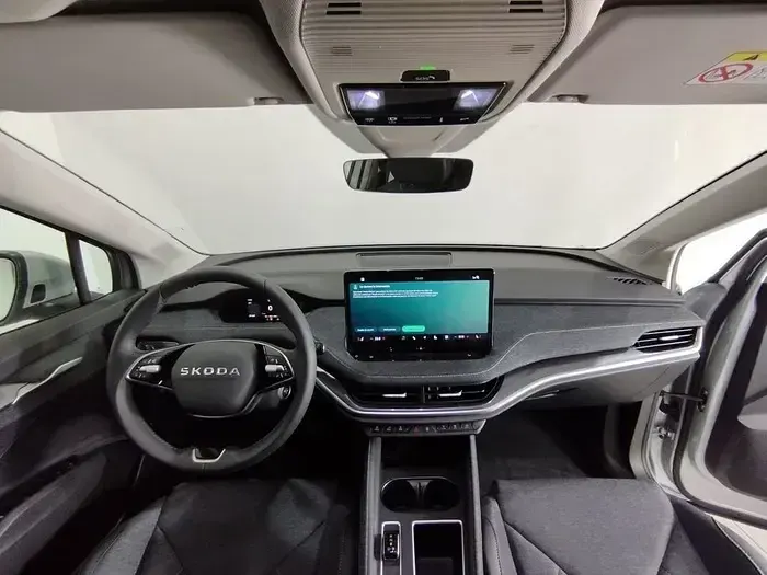 Usado Skoda Elroq 164 kW (224 CV) 2025 Gris plata SUV