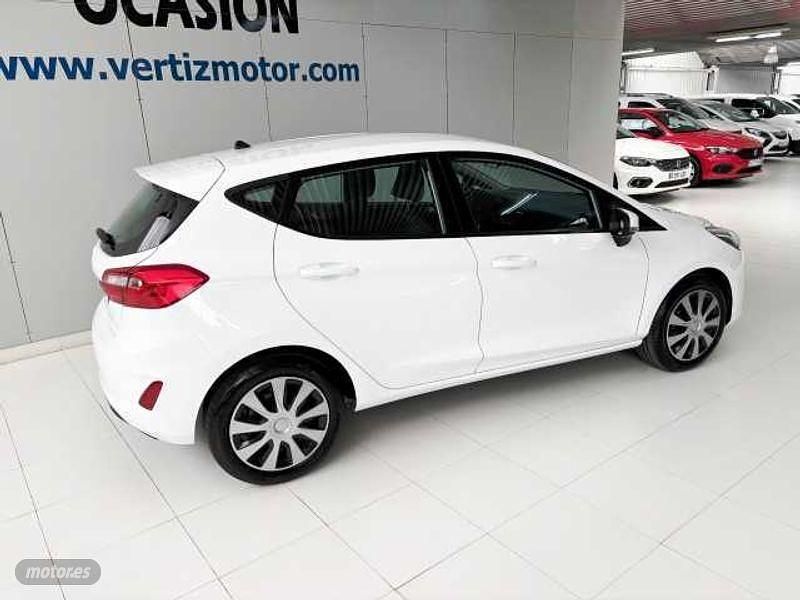 Usado Ford Fiesta Trend 86 CV (63 kW) 2019 Blanco Utilitario