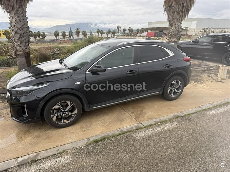 Usado Kia XCeed 120 CV (88 kW) 2022 Negro SUV