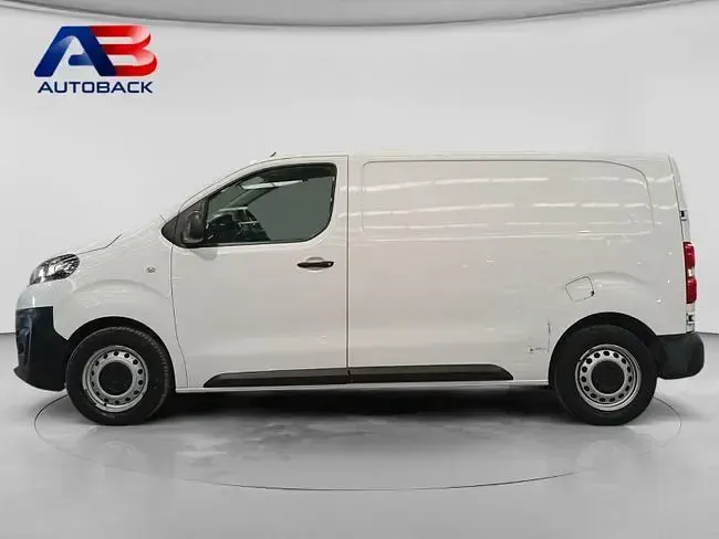 Usado Citroën Jumpy 100 CV (73 kW) 2022 Blanco Monovolumen