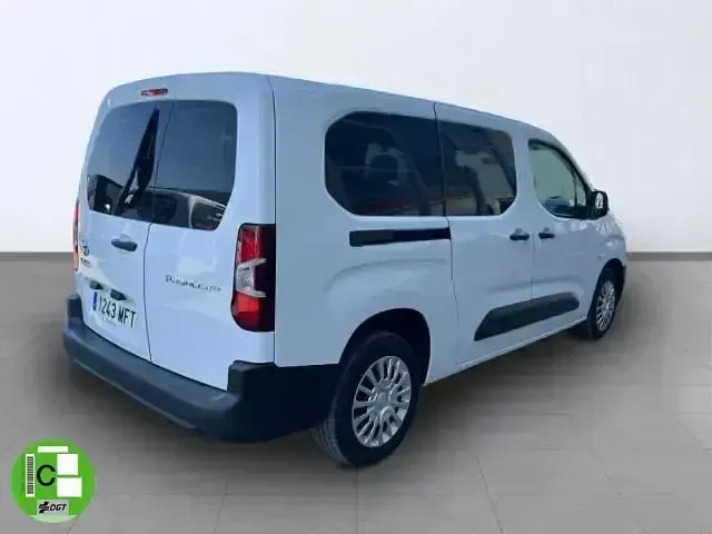 Usado Toyota Proace Verso Active 131 CV (96 kW) 2023 Blanco Familiar