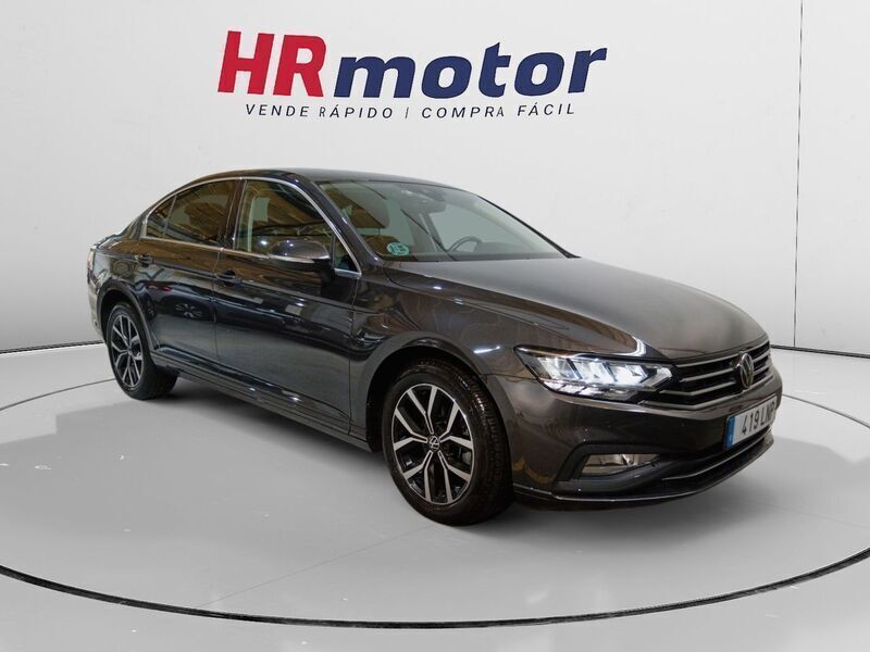 Negro Usado 2021 VW Passat Business Berlina | 22.950 € (Un poco caro) - Imagen 1/4
