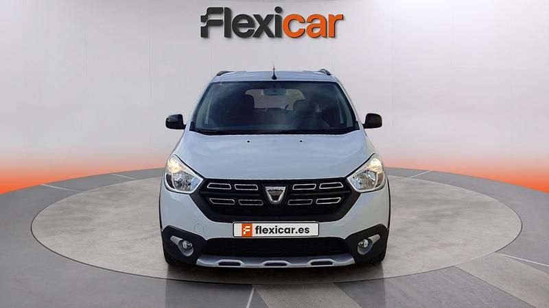 Usado Dacia Lodgy Comfort 116 CV (85 kW) 2021 Blanco Monovolumen