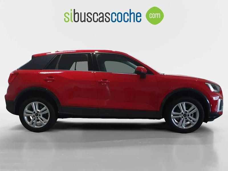 Usado Audi Q2 Advanced Plus 116 CV (85 kW) 2025 Rojo SUV