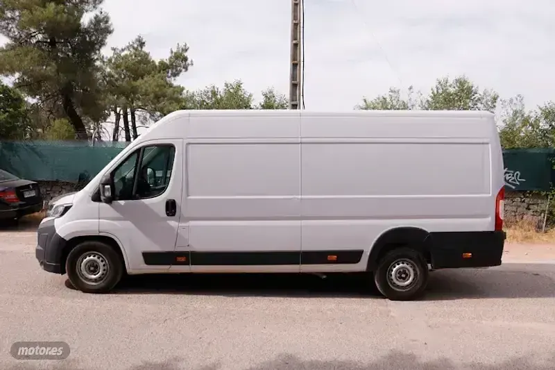 Usado Fiat Ducato 140 CV (102 kW) 2024 Blanco Van