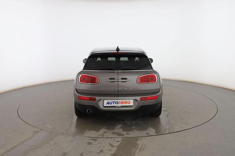 Usado Mini Cooper D Clubman 150 CV (110 kW) 2019 Gris Familiar
