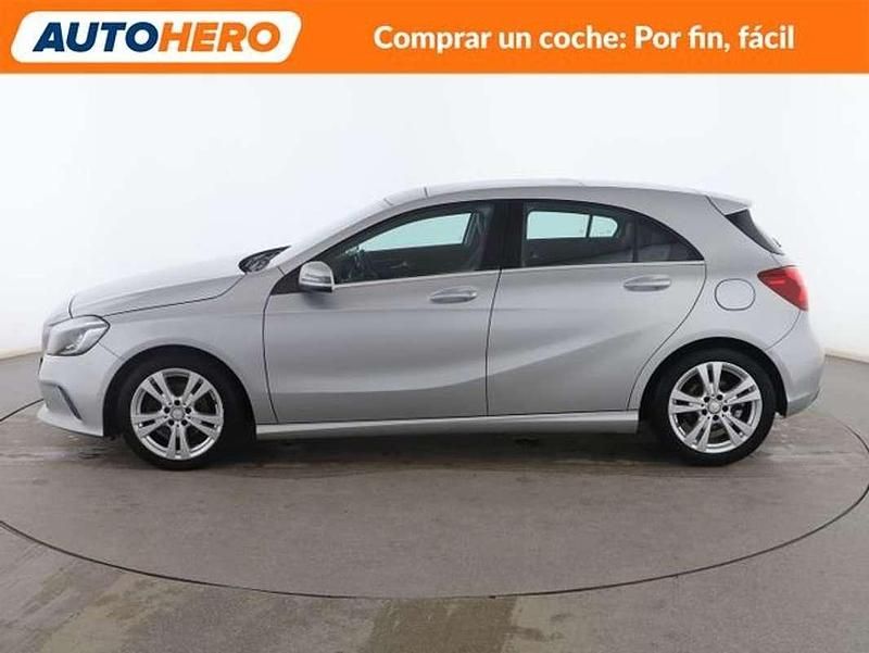 Usado Mercedes A200 Urban 136 CV (100 kW) 2017 Gris Utilitario