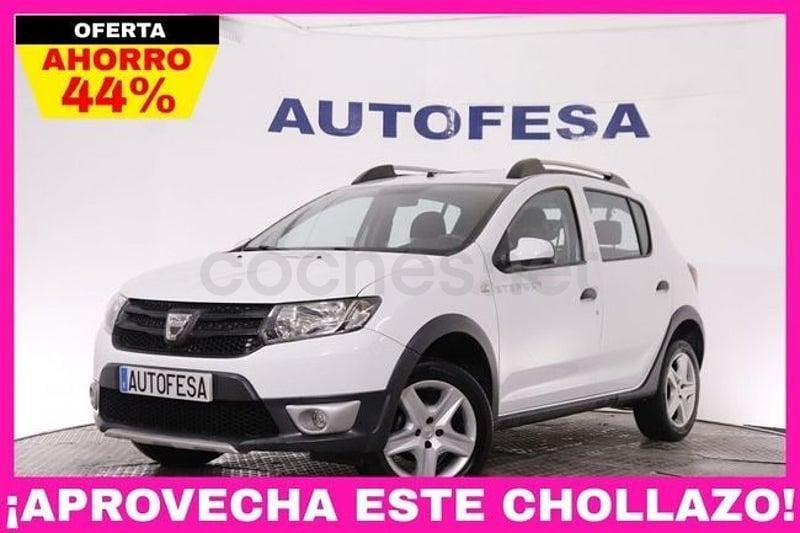 Używany Dacia Sandero Stepway 90 KM (66 kW) 2017 Biały Sedan/Limuzyna