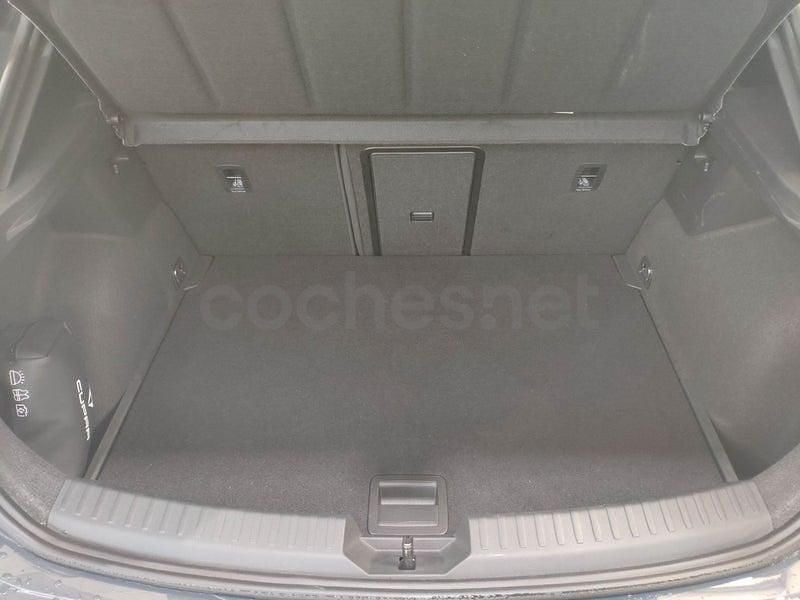 Usado Cupra Leon 150 CV (110 kW) 2025 Azul Berlina