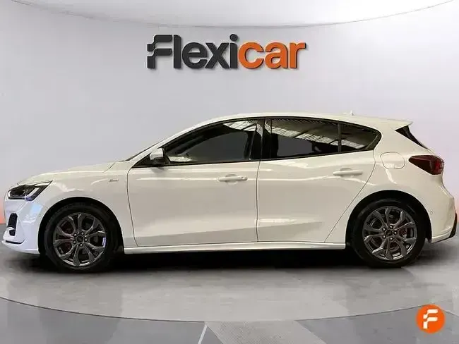 Usado Ford Focus ST-Line 155 CV (114 kW) 2022 Blanco Berlina