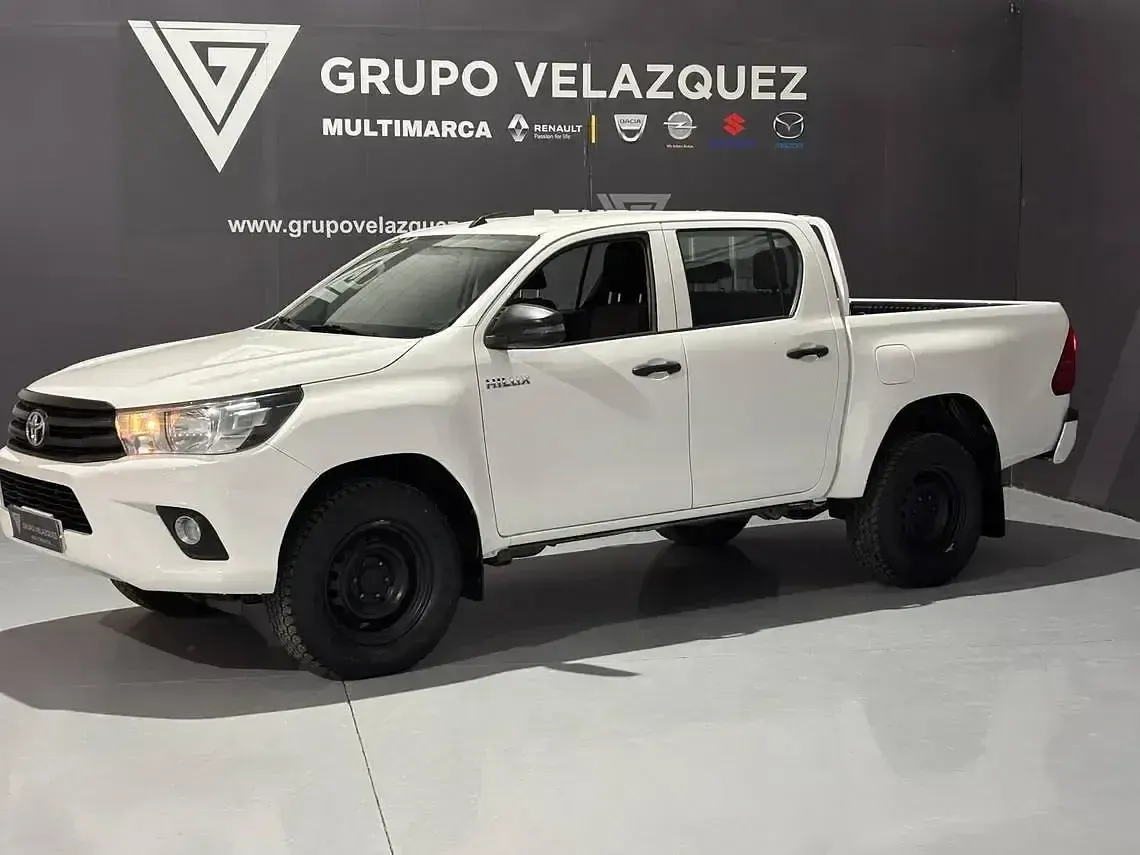 Używany Toyota HiLux 150 KM (110 kW) 2020 Biały Pickup