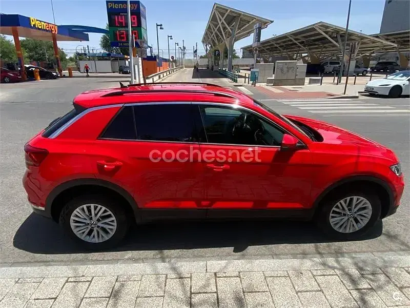 Usado VW T-Roc Advance 110 CV (80 kW) 2021 Rojo SUV