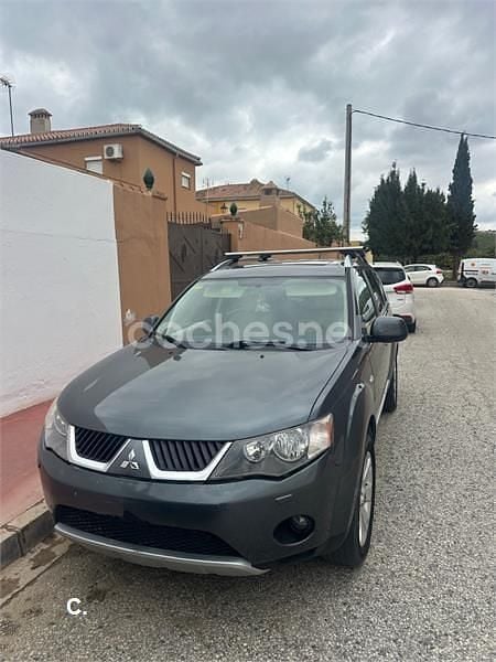 Usado Mitsubishi Outlander 140 CV (102 kW) 2007 Gris / plata SUV