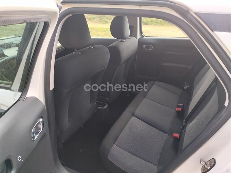 Usado Citroën C4 Live 82 CV (60 kW) 2015 Blanco Berlina