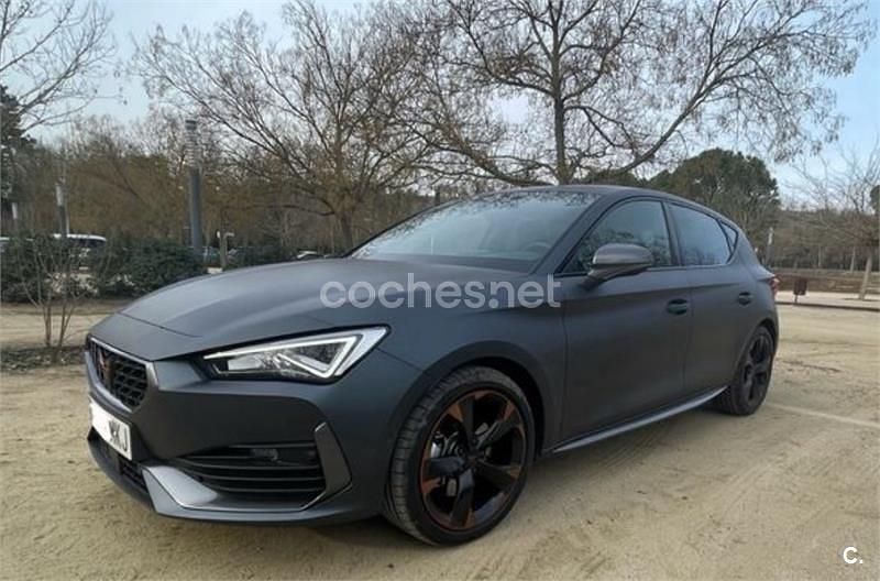 Gris / plata Usado 2023 Cupra Leon Berlina | 28.500 € (Precio justo) - Imagen 1/4