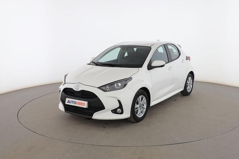 Blanco Usado 2022 Toyota Yaris Edition Utilitario | 17.799 € (Precio justo) - Imagen 1/3