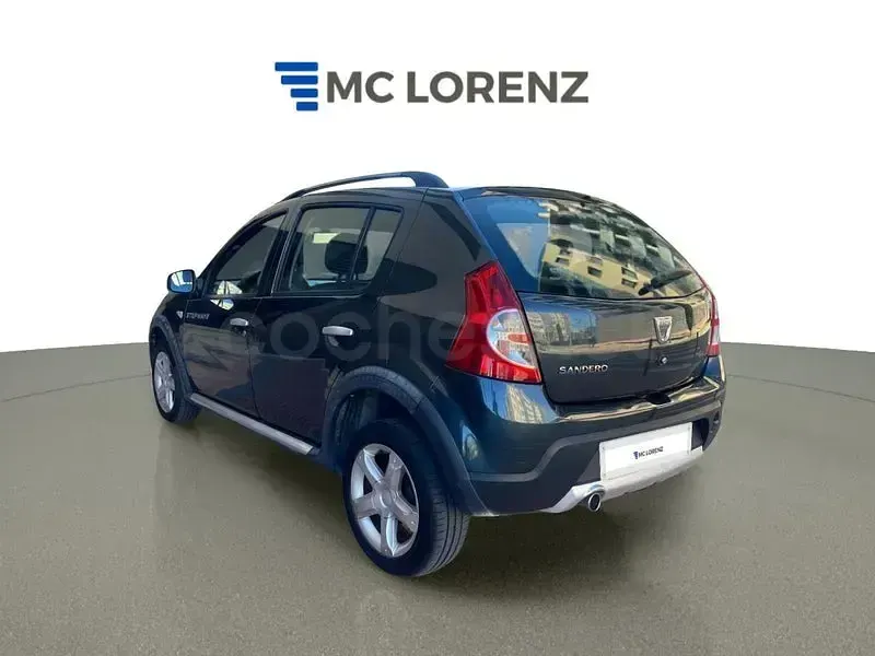 Usado Dacia Sandero Stepway 85 CV (62 kW) 2012 Gris Utilitario