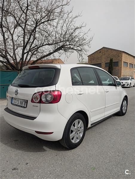 Usado VW Golf Plus Cross Highline 102 CV (75 kW) 2010 Blanco Monovolumen