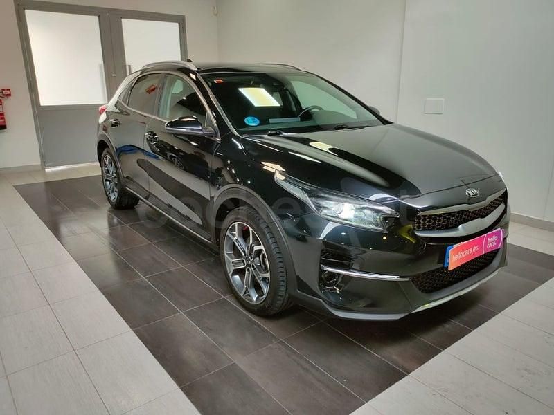 Usado Kia XCeed 160 CV (117 kW) 2021 Gris / plata SUV