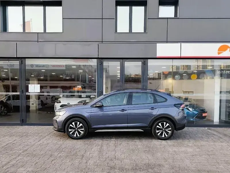 Usado VW Taigo Life 95 CV (69 kW) 2023 Gris / plata SUV