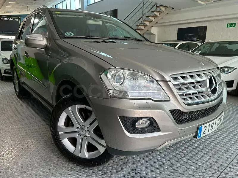 Usado Mercedes ML320 224 CV (164 kW) 2009 Beige SUV
