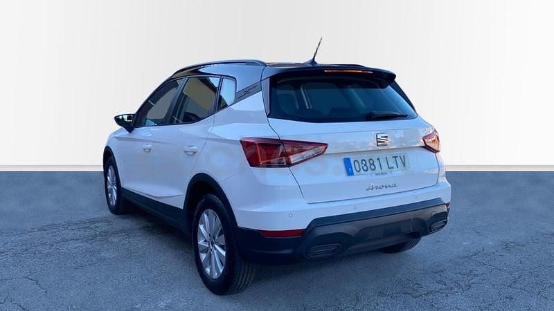 Usado Seat Arona Style 110 CV (80 kW) 2021 Blanco SUV