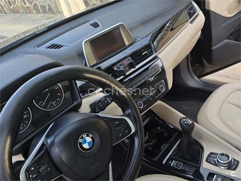 Usado BMW X1 Comfort Edition 150 CV (110 kW) 2016 Negro SUV