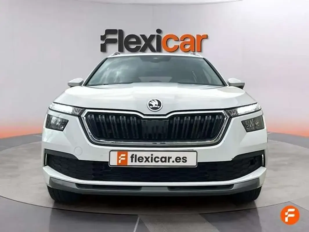 Usado Skoda Kamiq Ambition 110 HP (80 kW) 2021 Branco SUV