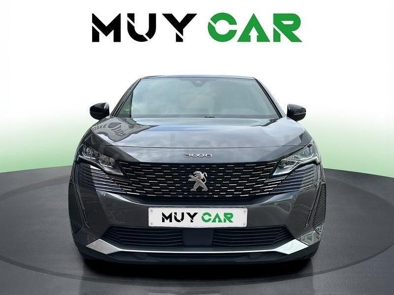 Usado Peugeot 3008 Allure 131 CV (96 kW) 2023 Gris / plata SUV