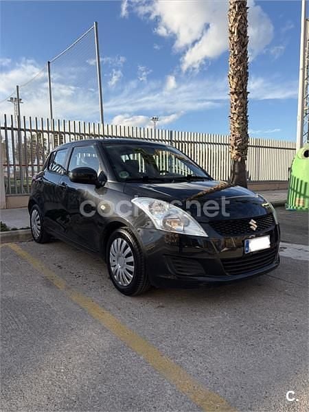 Usado Suzuki Swift GL 95 CV (69 kW) 2011 Negro Berlina