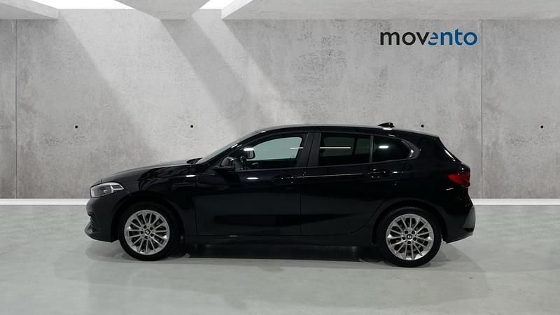 Usado BMW 118 140 CV (102 kW) 2022 Negro Utilitario