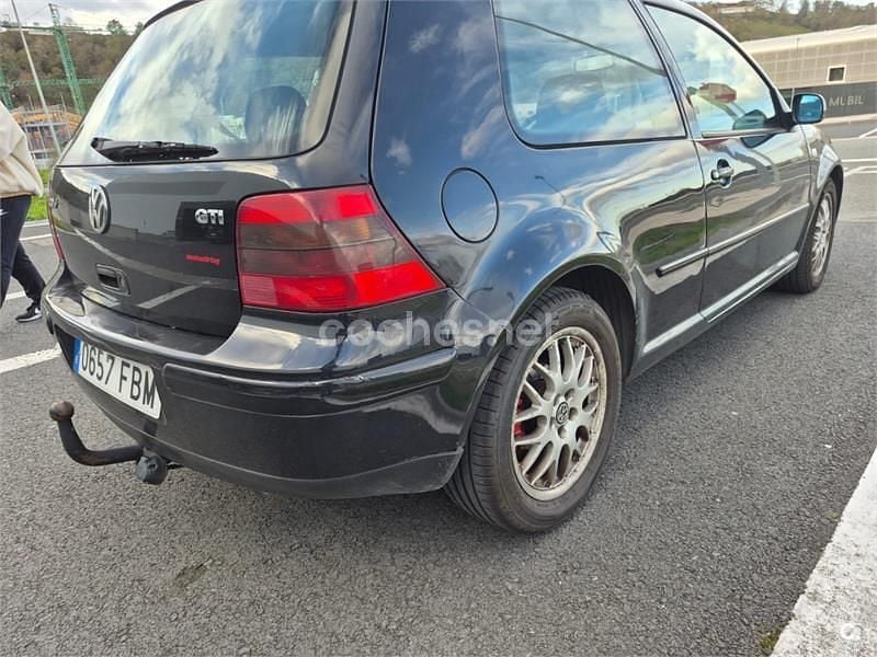 Usado VW Golf IV GTI 125 CV (91 kW) 2000 Negro Berlina