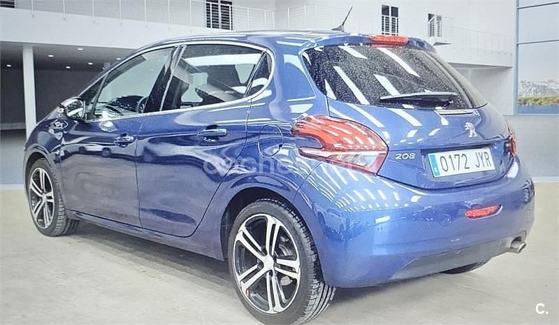 Usado Peugeot 208 GT-line 110 CV (80 kW) 2017 Azul Utilitario