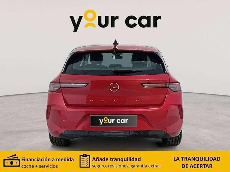 Usado Opel Astra Edition 131 CV (96 kW) 2023 Rojo Utilitario