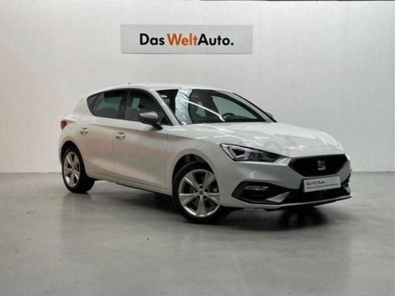 Usado Seat Leon FR 150 CV (110 kW) 2025 Blanco Berlina