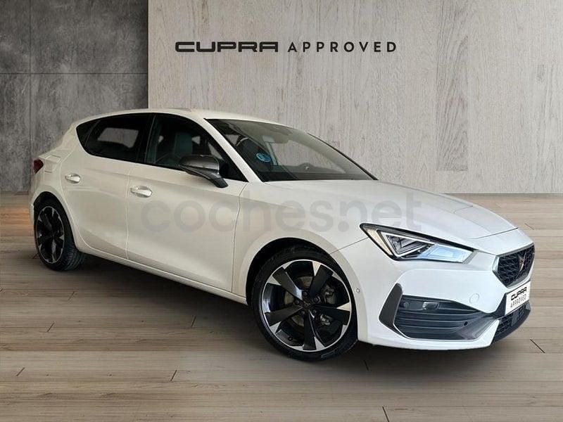 Używany Cupra Leon 150 KM (110 kW) 2023 Biały Sedan/Limuzyna