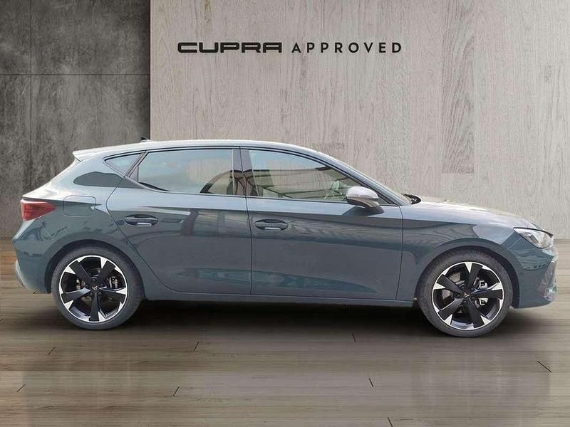 Käytetty Cupra Leon 150 HP (110 kW) 2024 Sininen Viistoperä