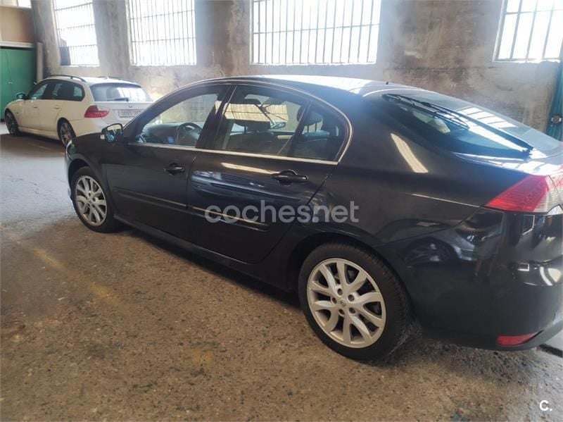 Verde Usado 2008 Renault Laguna III Dynamique Berlina | 3250 € (Caro) - Imagen 1/4